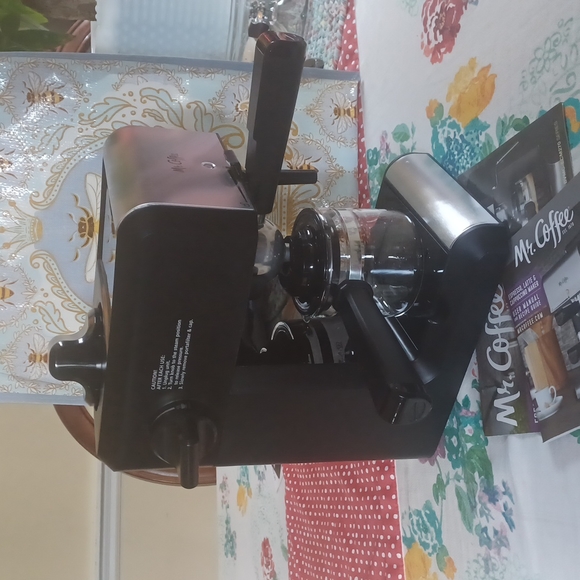 Mr. Coffee espresso, latte & cappuccino maker with user manual and recipe guide - Picture 2 of 4